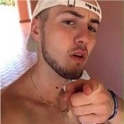 Studente del corso di laurea in storia dell'arte all'Università Cattolica del Sacro Cuore